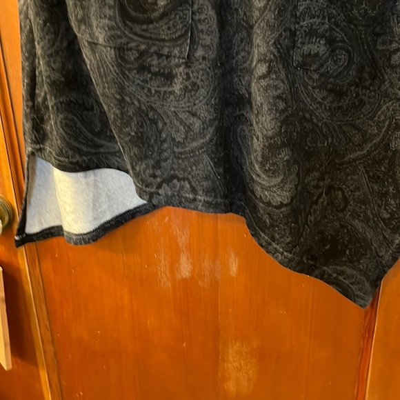 Dark gray/black subtle paisley pattern dress. Size medium. Asymmetrical hem. - Picture 4 of 4